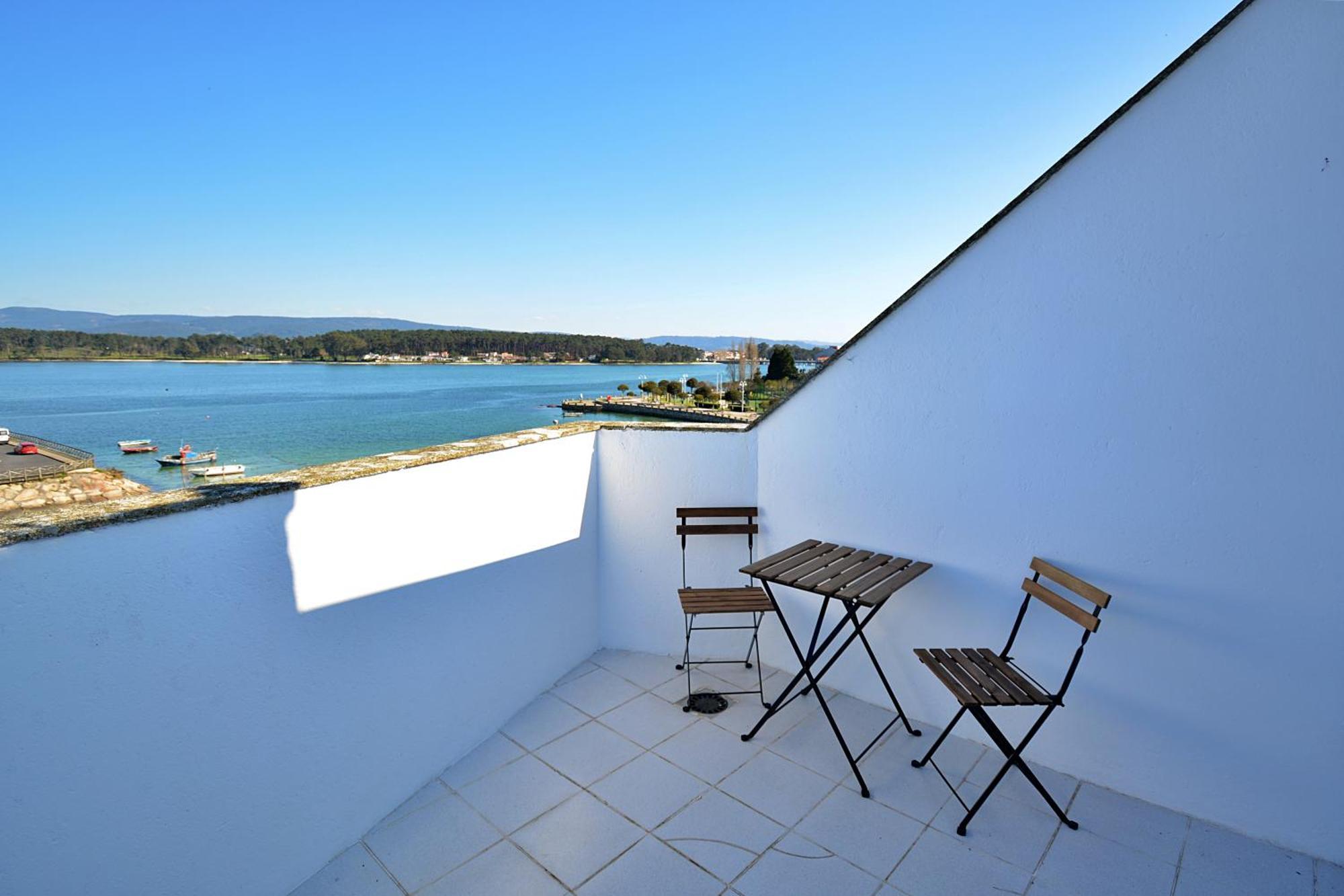Apartamento Con Terraza Frente Al Mar En O Grove Exterior photo
